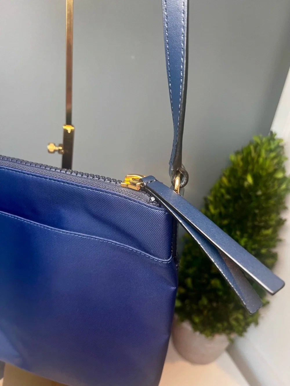 Marc Jacobs EUC Navy Nylon Biker Crossbody Bag with Gold Hardware - Picture 6 of 13